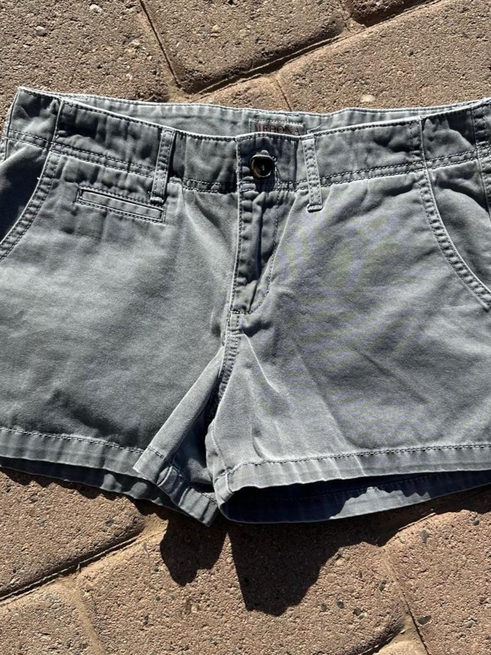 Merona cargo low rise gray shorts